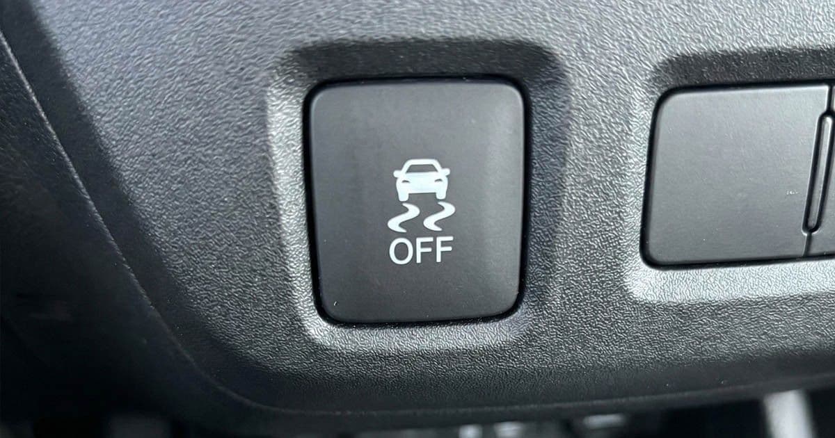 Téli vezetés titkai: Az ESP kikapcsolásának 5 rejtett előnye