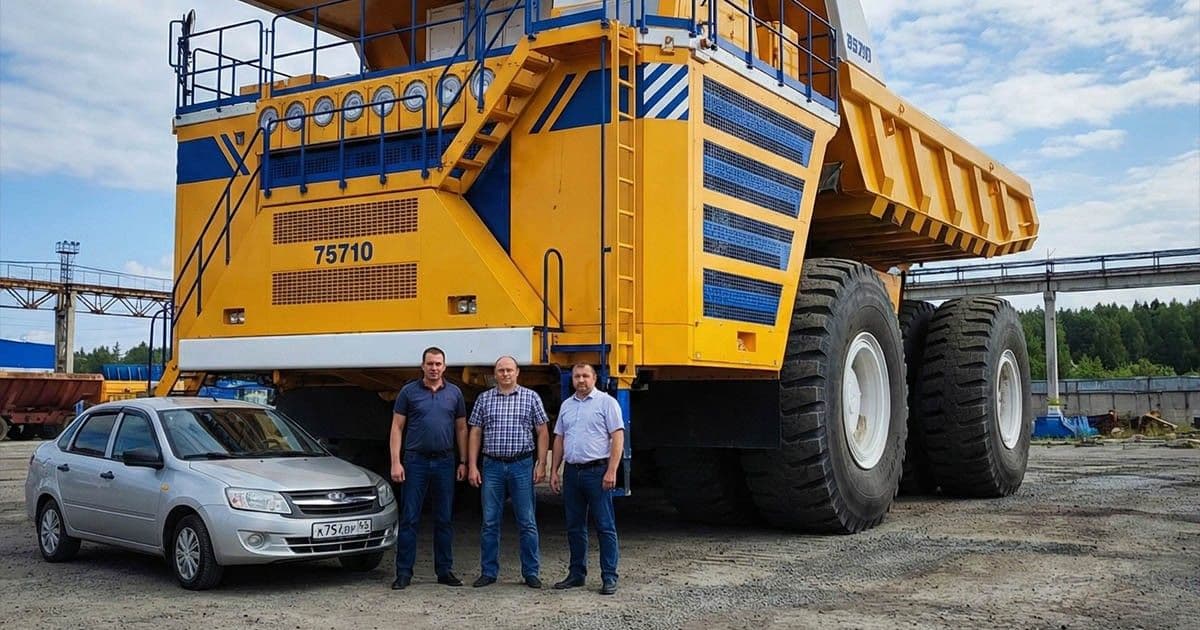 Gigantikus teherautók titkai: Miért uralja a BelAZ–75710 a bányászat világát?