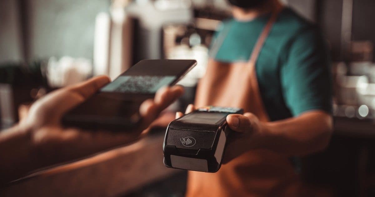 5 hely, ahol a bankkártyád veszélyben van – Te is meglepődsz!