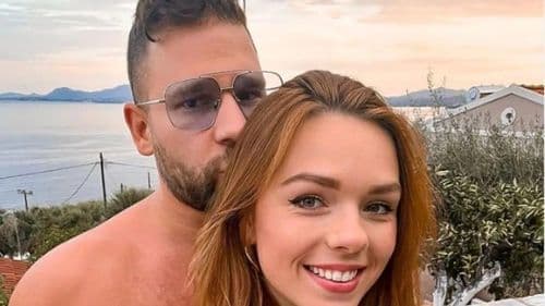 Rácz Jenőék családi karácsonyi fotója: Kamilla elképesztő növekedése mindenkit lenyűgöz!